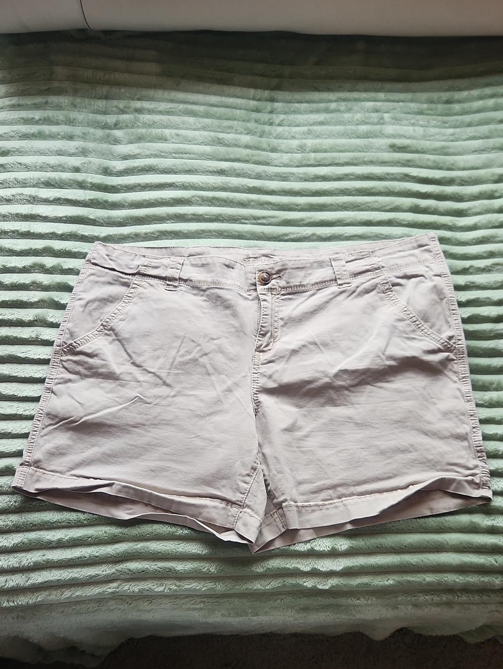 Maurices Women's Light Taupe/Cream Bermuda Shorts